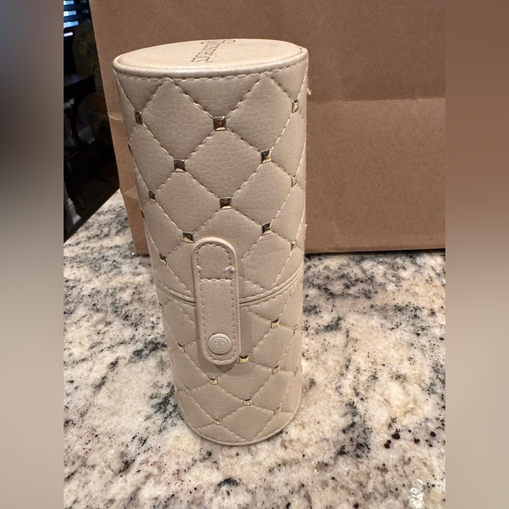Makeup brush holder Quilted Cream Cylinder rhinestone brush Case